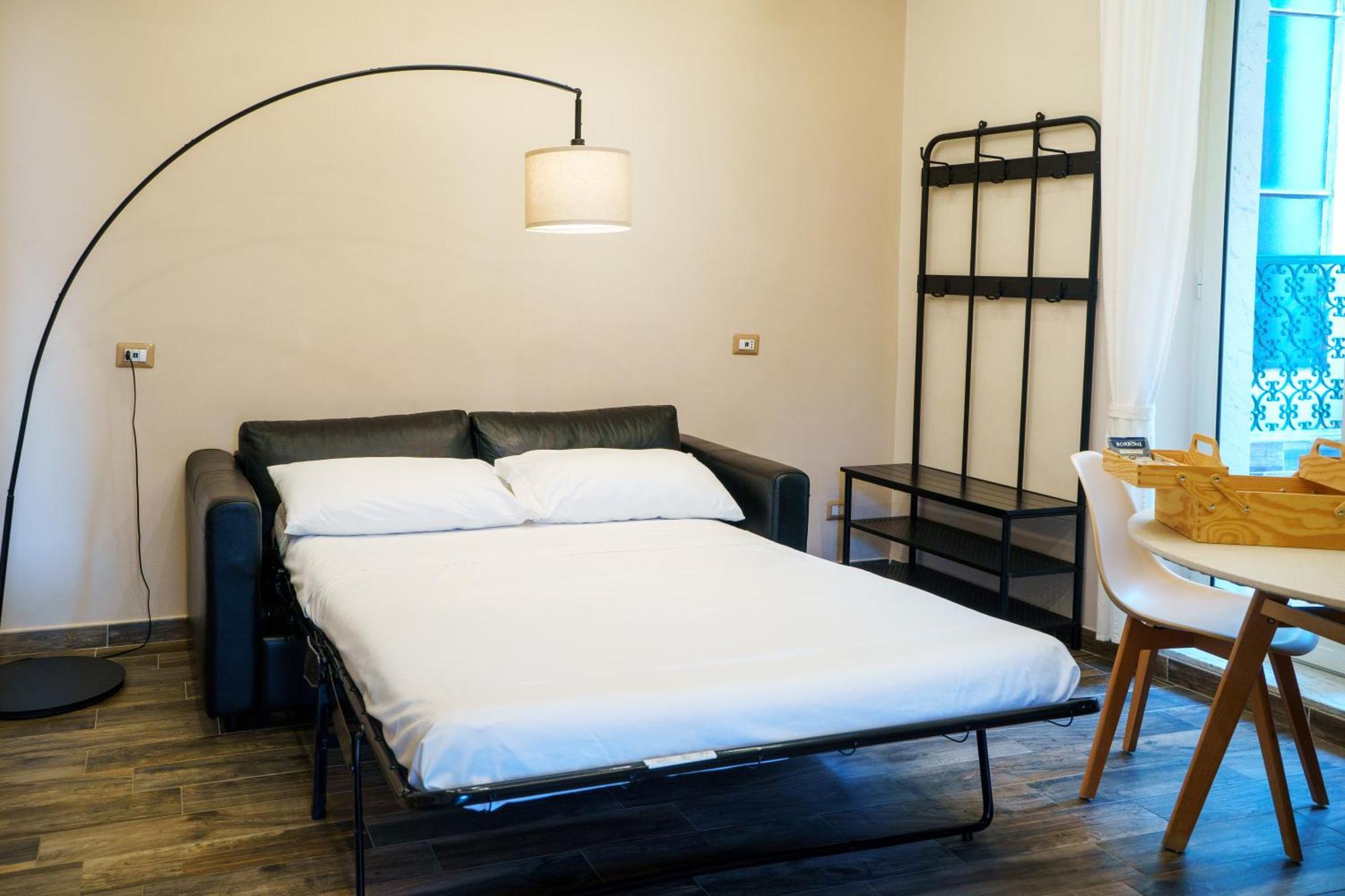 Chiatamone Relais Apartment Naples Luaran gambar