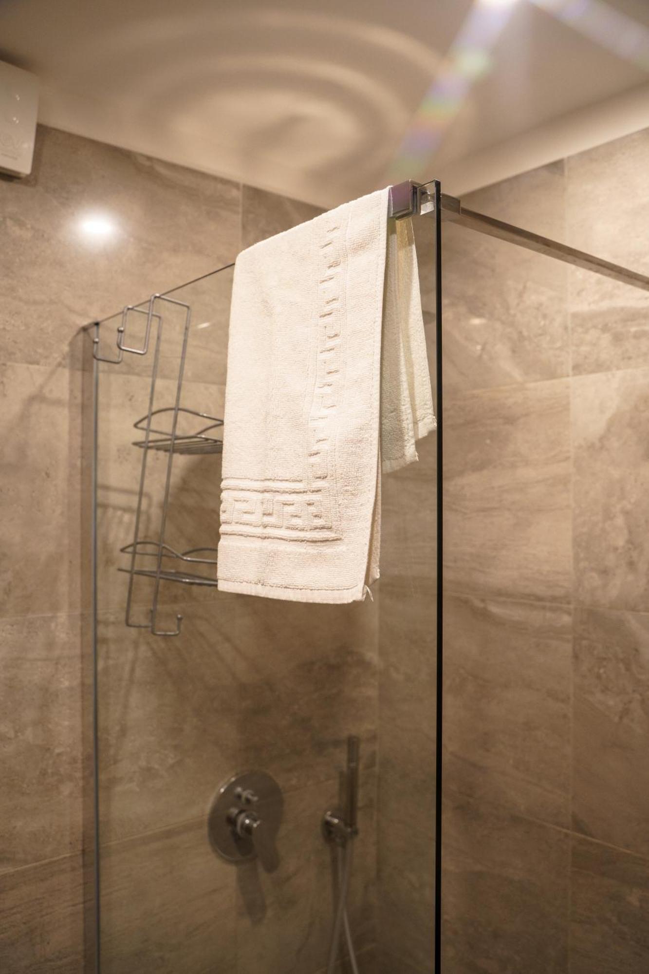 Chiatamone Relais Apartment Naples Luaran gambar
