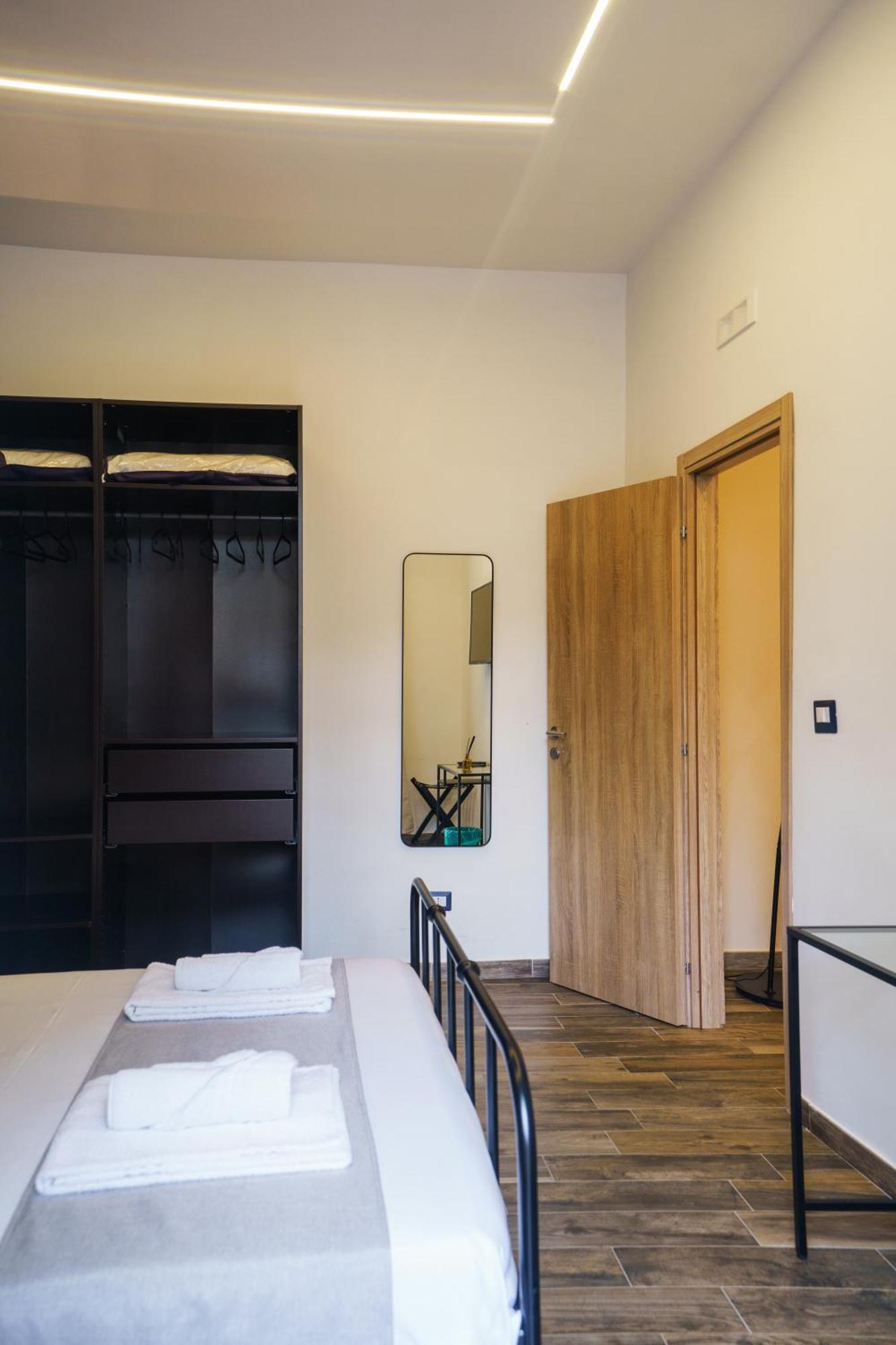 Chiatamone Relais Apartment Naples Luaran gambar